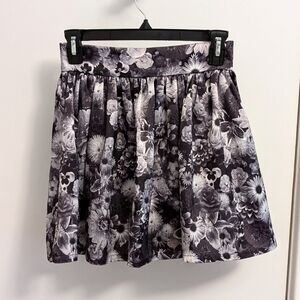 Olsenboye Gray Floral Skirt